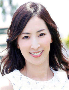 《美女挤奶小游戏-张律渝第二集在线观看》